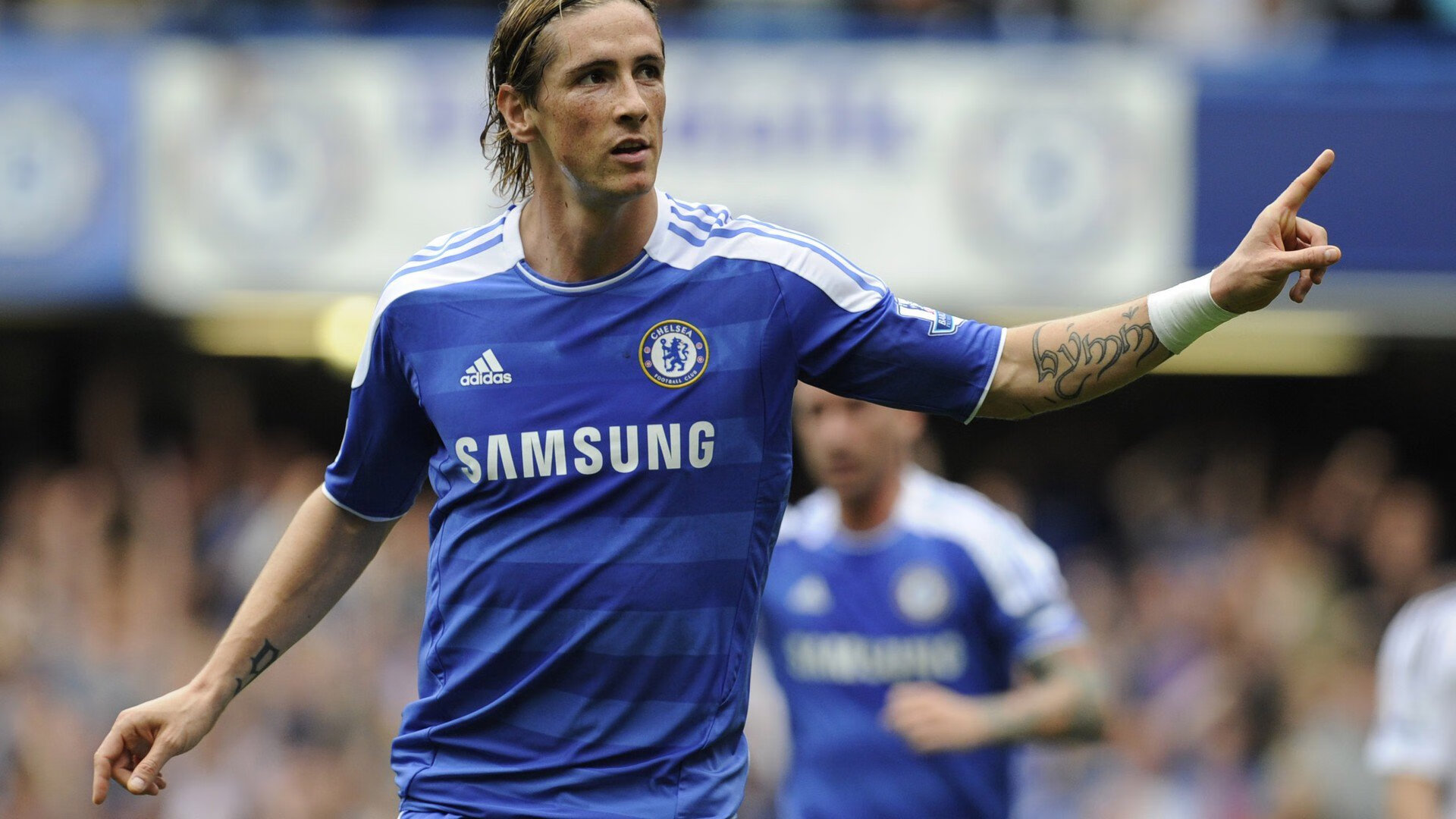 开云·体育官方网站入口-全意大利裁判组执法！巴黎战拜仁，马里亚尼携 VAR 王牌待命，西班牙意大利主裁判